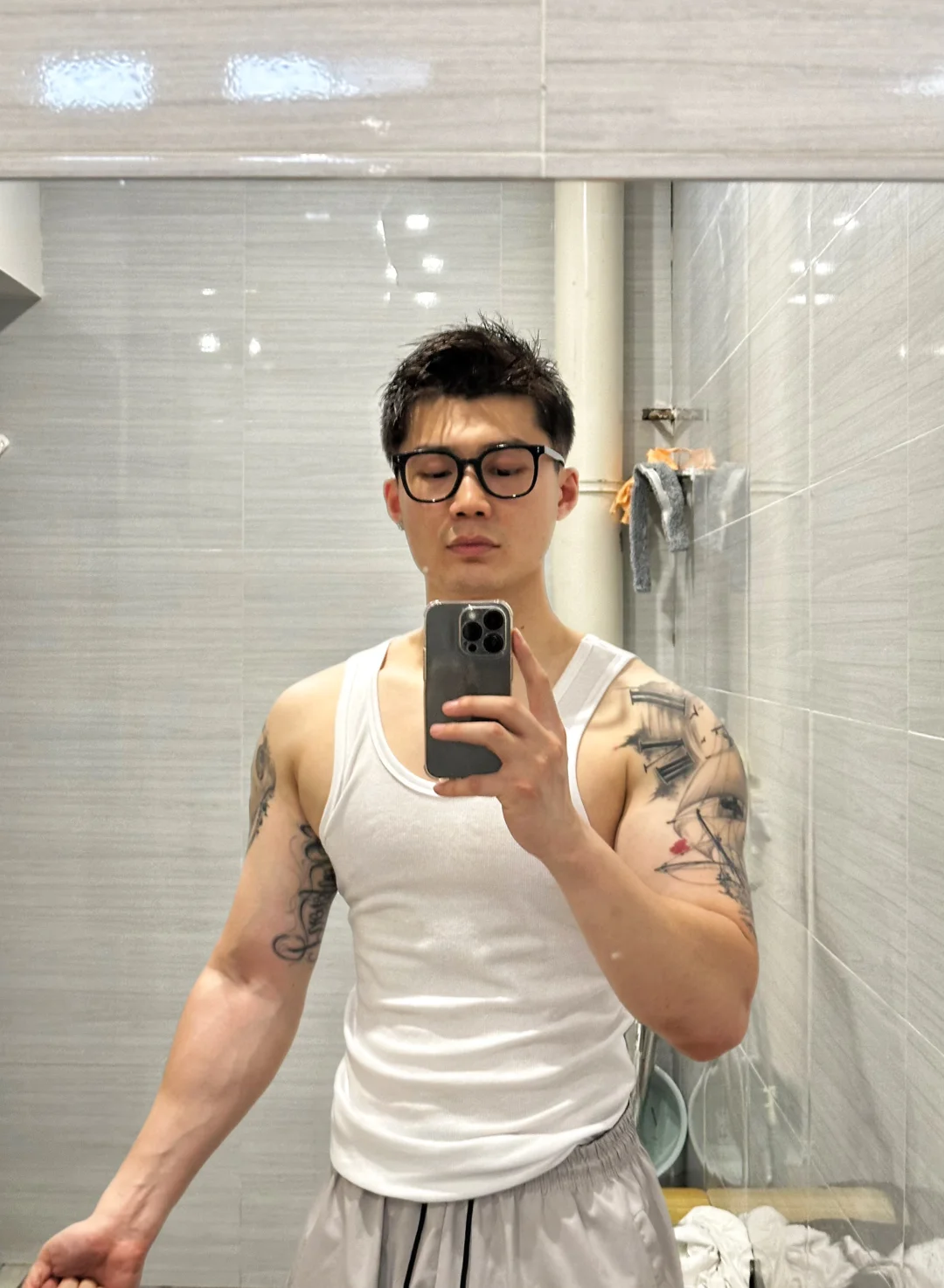 即将脱离脂包肌