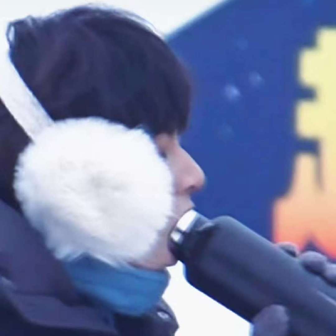 刘耀文用嘴包着保温杯瓶口喝水刘耀文喝水好萌！ 刘耀文喝水好萌！ 