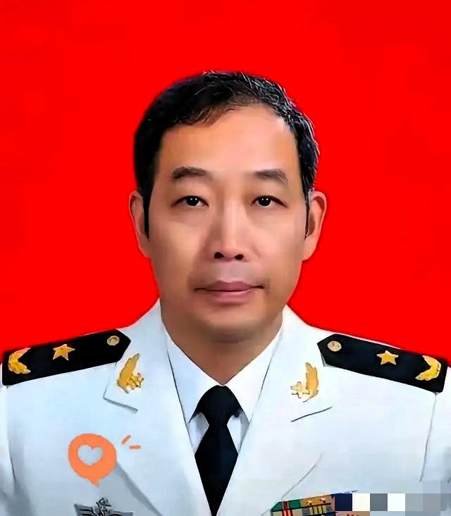 太痛心了！ 河南周口，22岁武警战士吴艳杰，击毙14名暴徒、救下6名人质，身中2