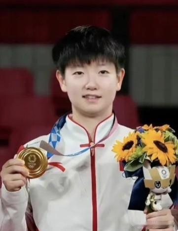 孙颖莎4比0轻松战胜陈幸同，这场打完就能看出来，美国大满贯女单冠军基本稳了。
