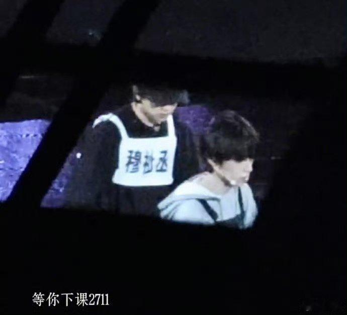 穆祉丞王橹杰新音舞台彩排穆祉丞王橹杰舞台彩排 穆祉丞王橹杰舞台彩排来啦 