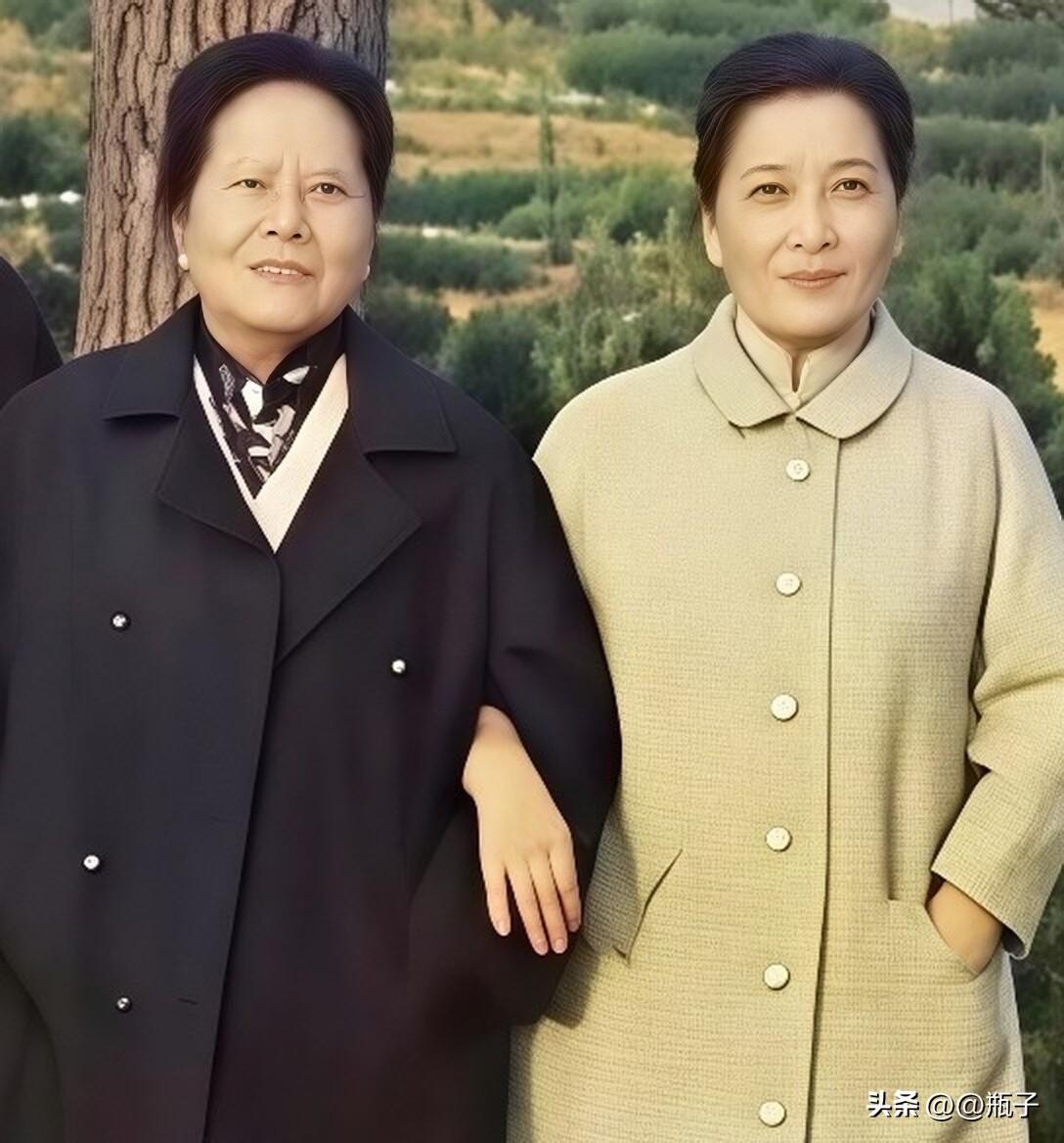1969年宋氏两姐妹一起出现在台湾，姐妹俩相差9岁，这一年宋霭龄80岁，这也是亲