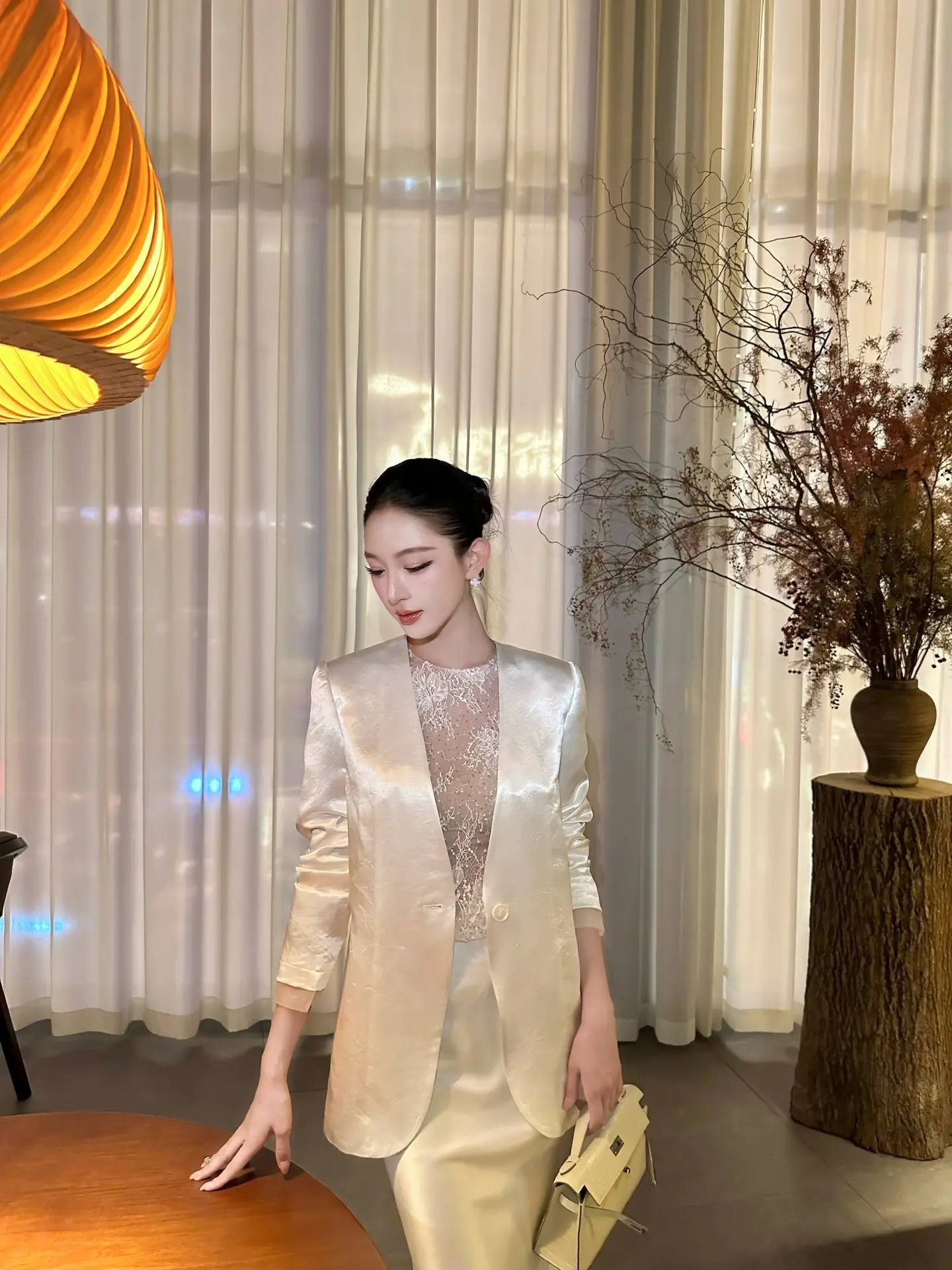 气质醋酸西装🫶🏻。好多搭配我都超喜欢