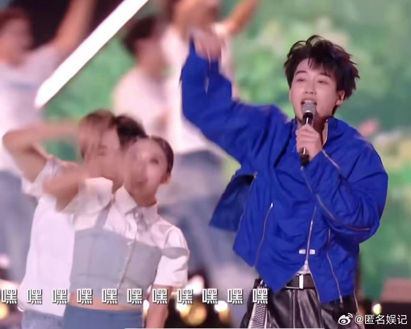 齐思钧何运晨吴泽林舞台燃起来了齐思钧何运晨吴泽林舞台燃起来了！唱《终结孤单》唤醒