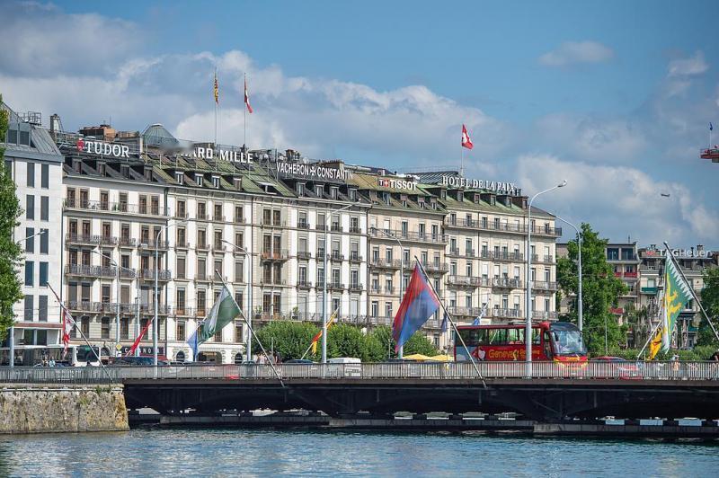 以下是2025年11月23日国内外部分重要新闻：
 
国内
 
1. “嫦娥七号