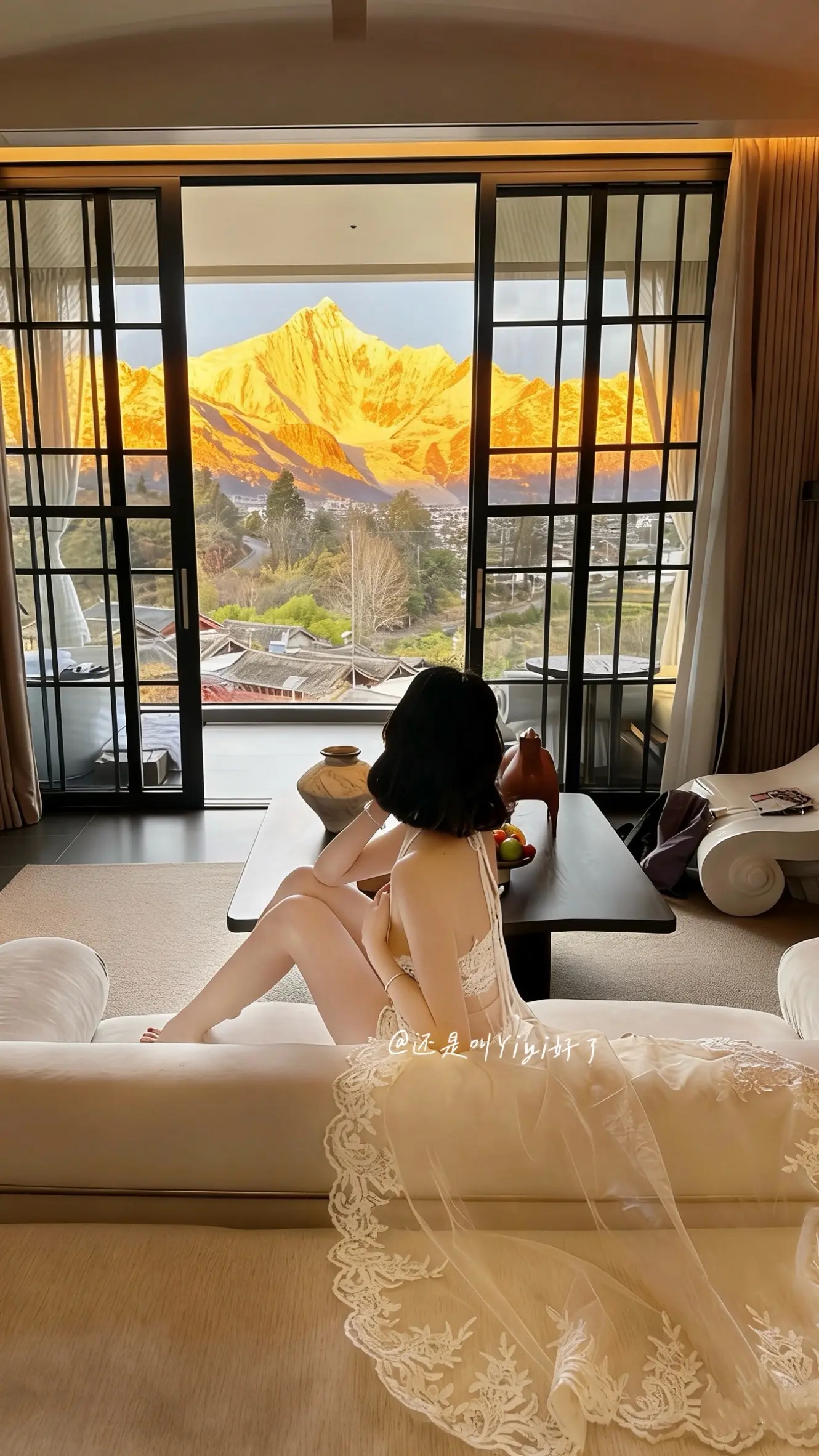 琥珀里的时间叫做永远。