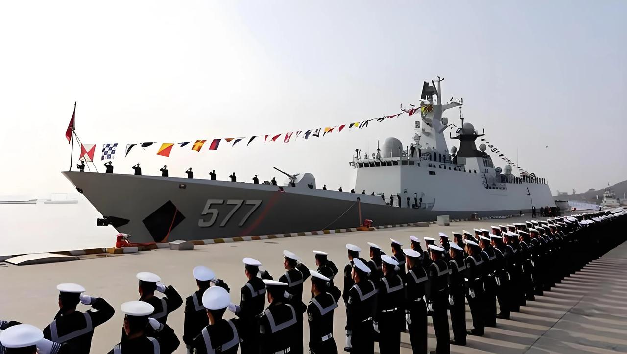 有时候觉得我们真的太善良了，有着全球最强的工业产能，军队人数全世界最多，军队组织