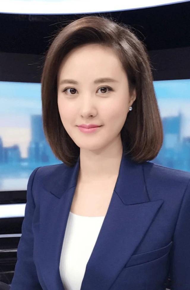 至今未婚的央视（前）主持人大盘点:

1.秦方，重庆妹子，毕业于北京广播学院，《