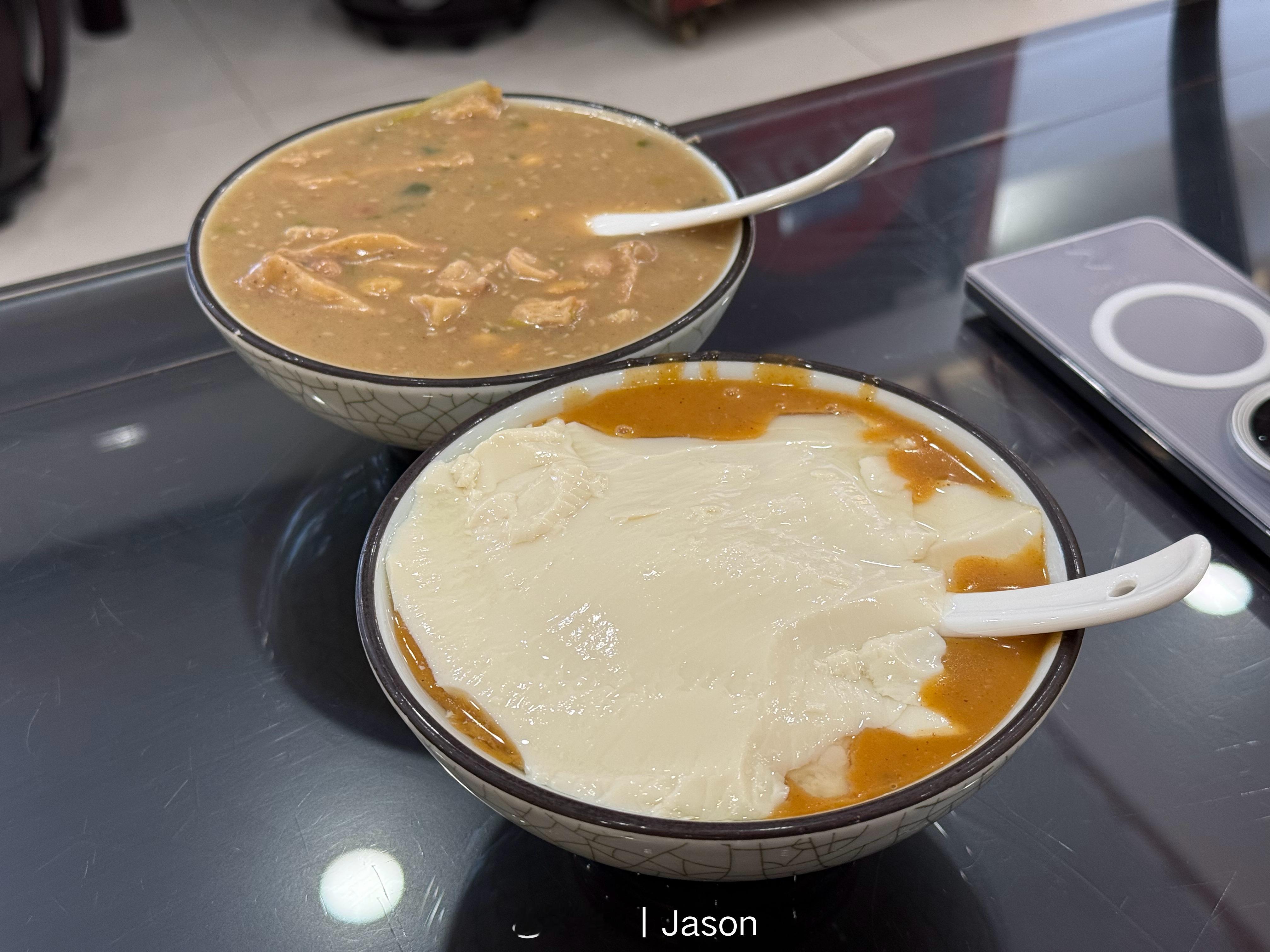 先吃河南早餐方中山胡辣汤，再吃广州米其林源记肠粉。真实的老广 Brunch 没错
