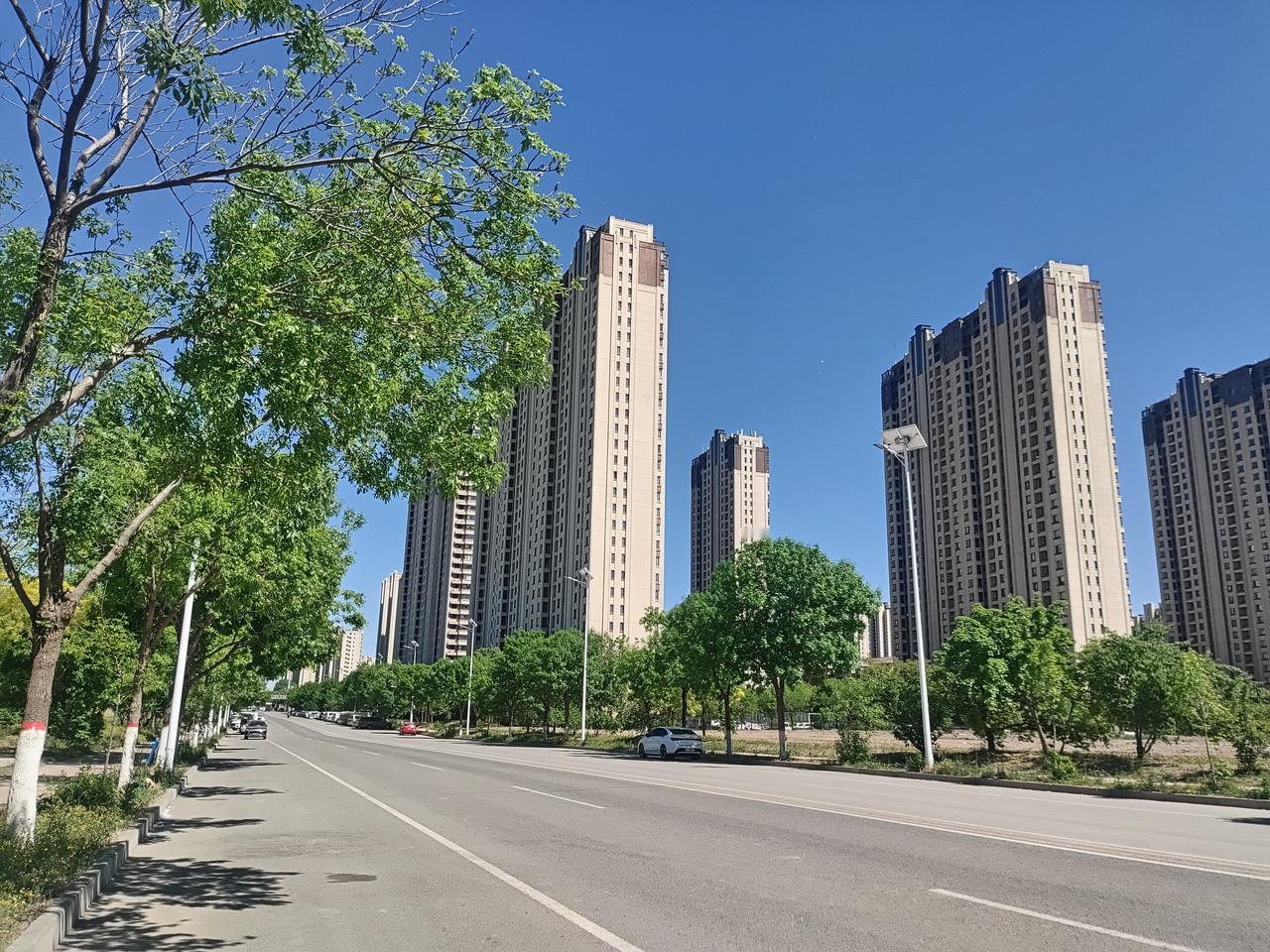 廊坊大厂，紧邻通州北京副中心，得天独厚的区位加持，环境静谧、生活安逸，是名副其实