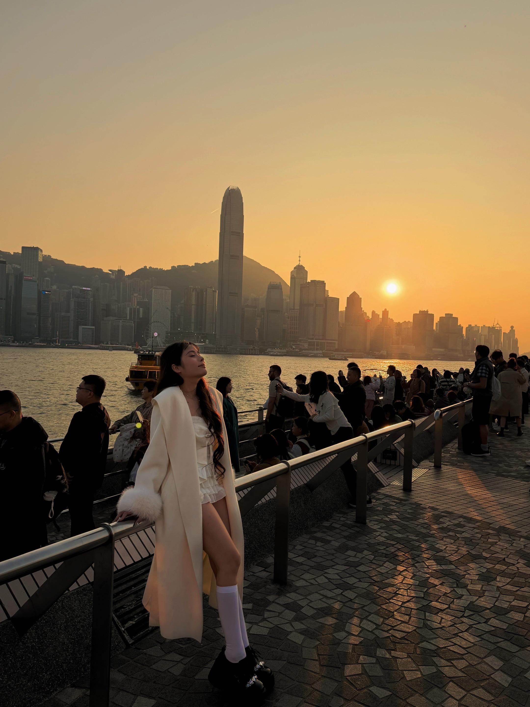 📍Hong Kong [吹一吹维多利亚港的晚风]“維多利亞港灣的風...