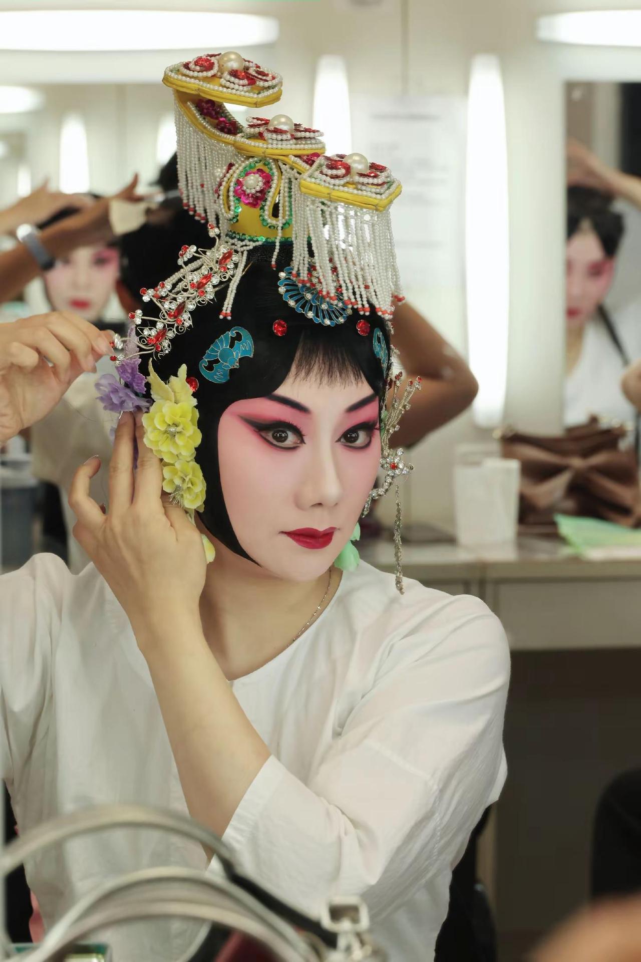 娜个虞姬太美了。京剧马娜 谁说戏曲不 京剧