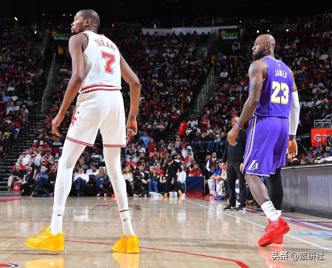 今天火箭输森林狼这场球太有意思了

第一节火箭输4分
第二节火箭赢3分
第四节火