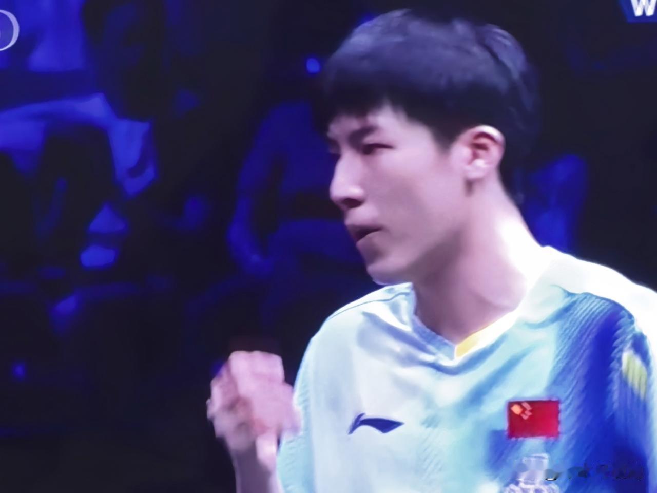 温瑞博全力以赴，没让威廉-巴德再爆冷。
WTT紧锣密鼓，昨天还在横滨对决，今天又