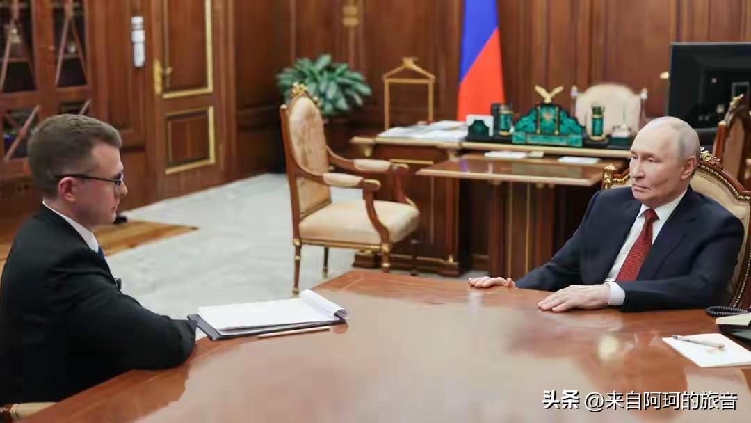 普京承认克里米亚的燃料只够撑个几天了。一个月七万吨的需求量就摆在那儿呢，库存说没