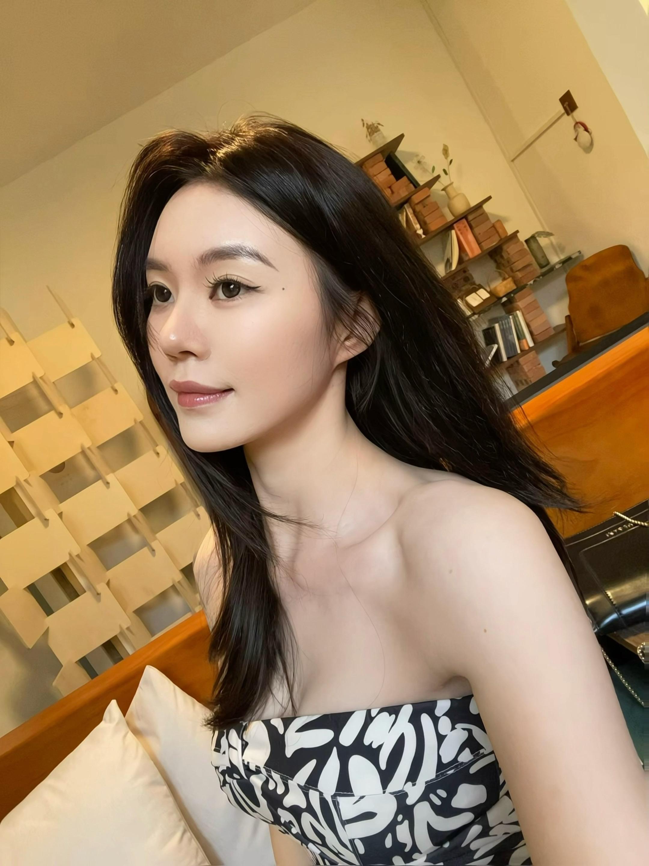 你就这样出现闯入我心里面