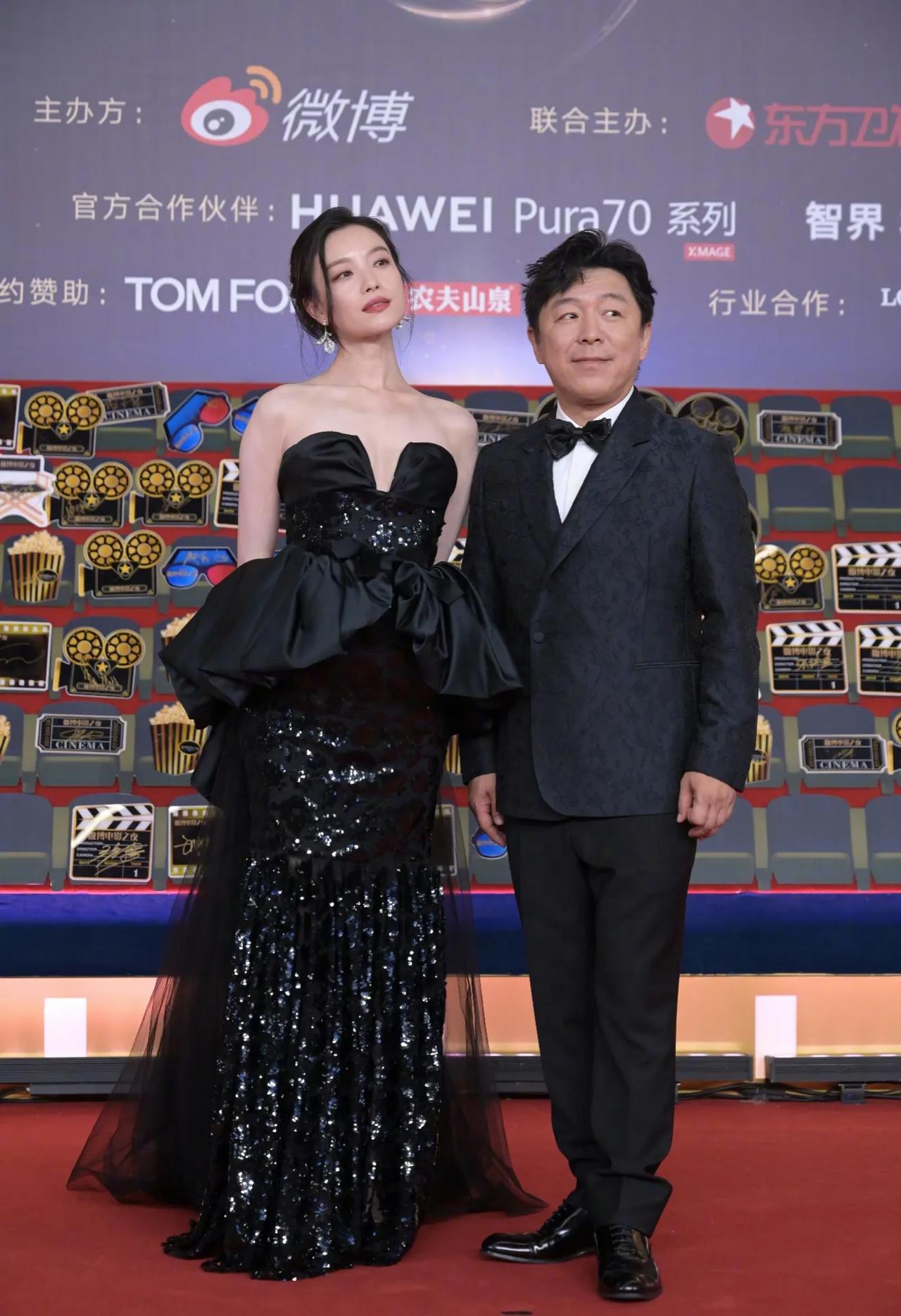 倪妮和黄渤的合影
