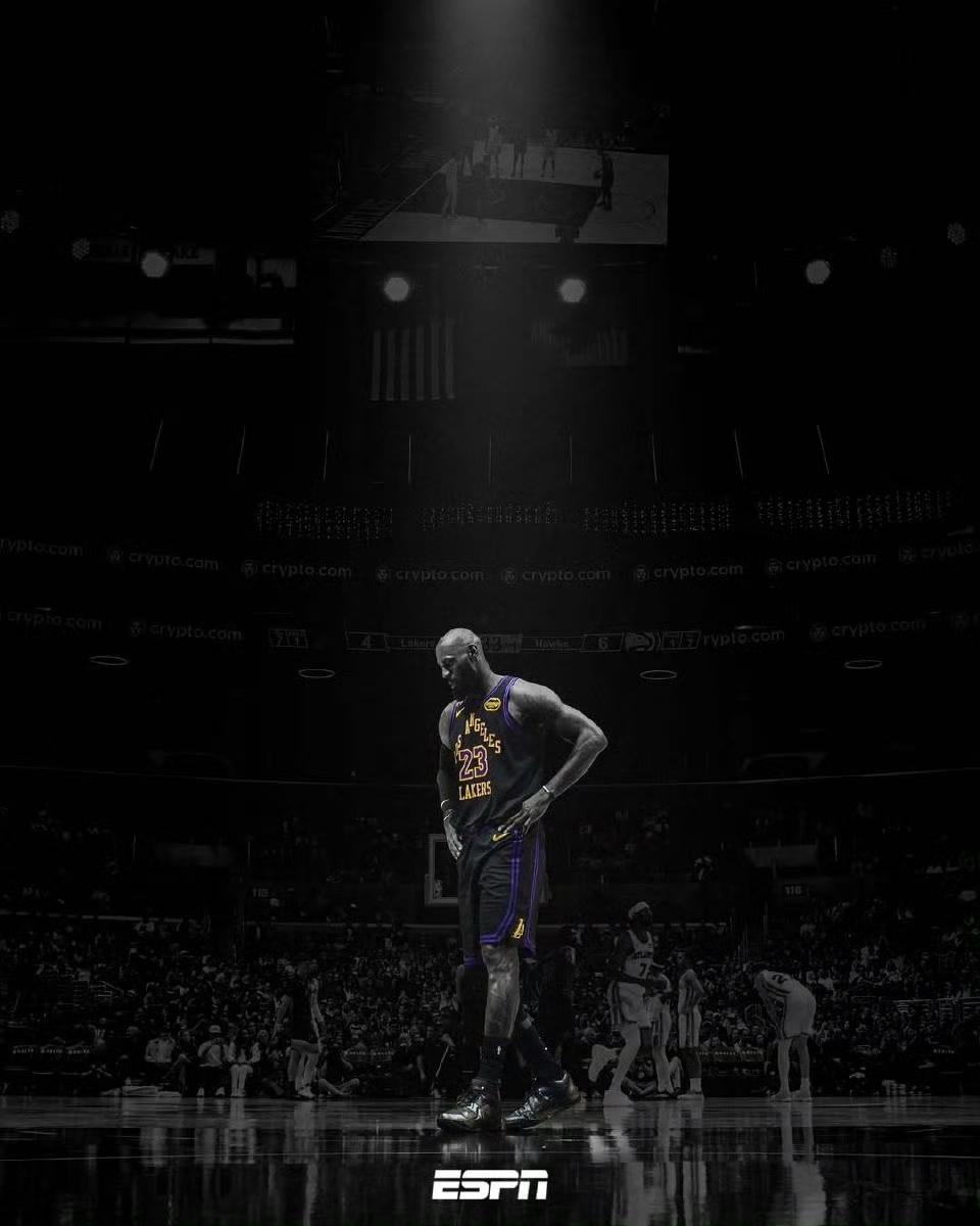 41岁老詹再封神！
当41岁的勒布朗·詹姆斯在背靠背比赛中砍下31分9篮板10助