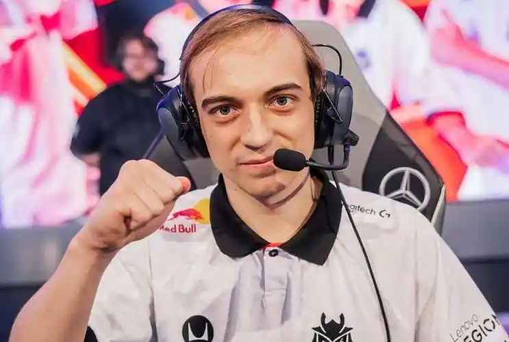 GEN对战G2想起来S9，G2追着SKT锤，真抗韩还得看帽皇