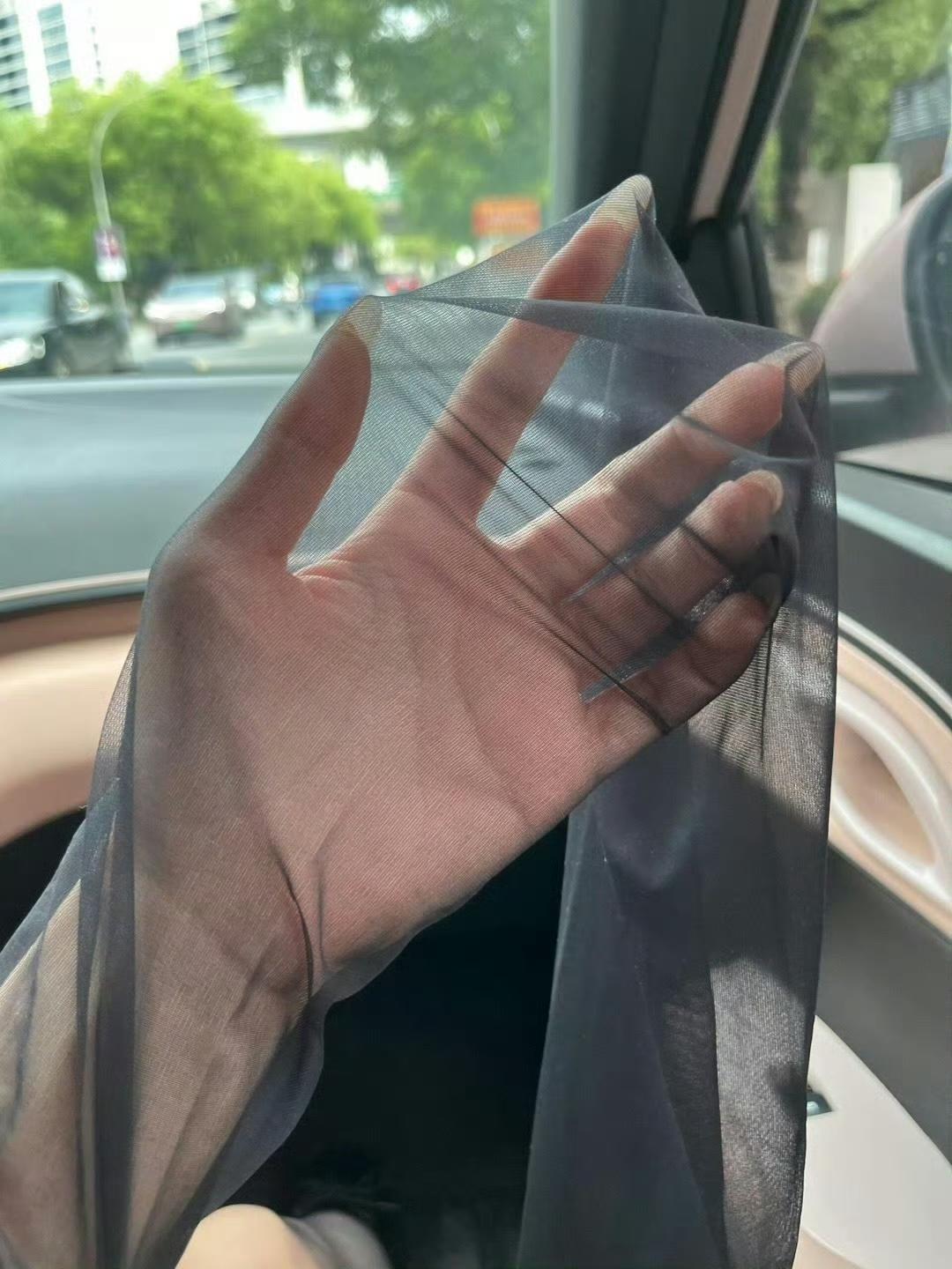 你是怎么秀美甲的呢？ 穿什么颜色的衣服显白有气质