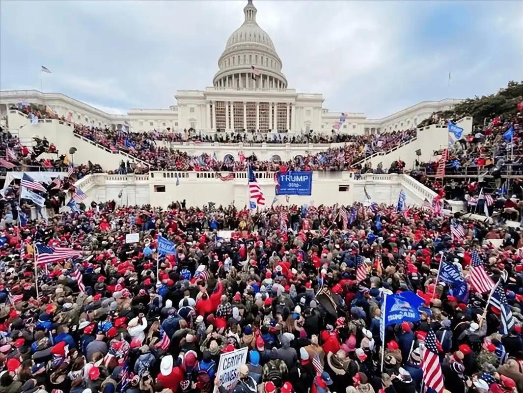 针对目前美国政治的乱象，有些真正为美国未来担忧的普通美国政治观察者也在努力去伪存
