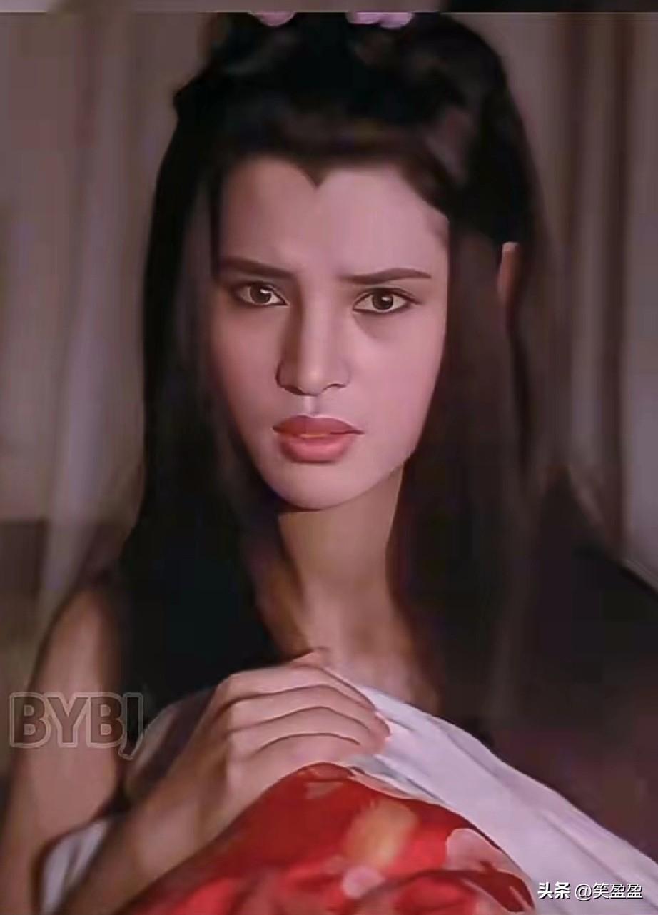 曾是邵氏当红花旦，是最绝色的中荷混血风月女王，感情上曾与汪禹深陷虐恋，多次自杀未