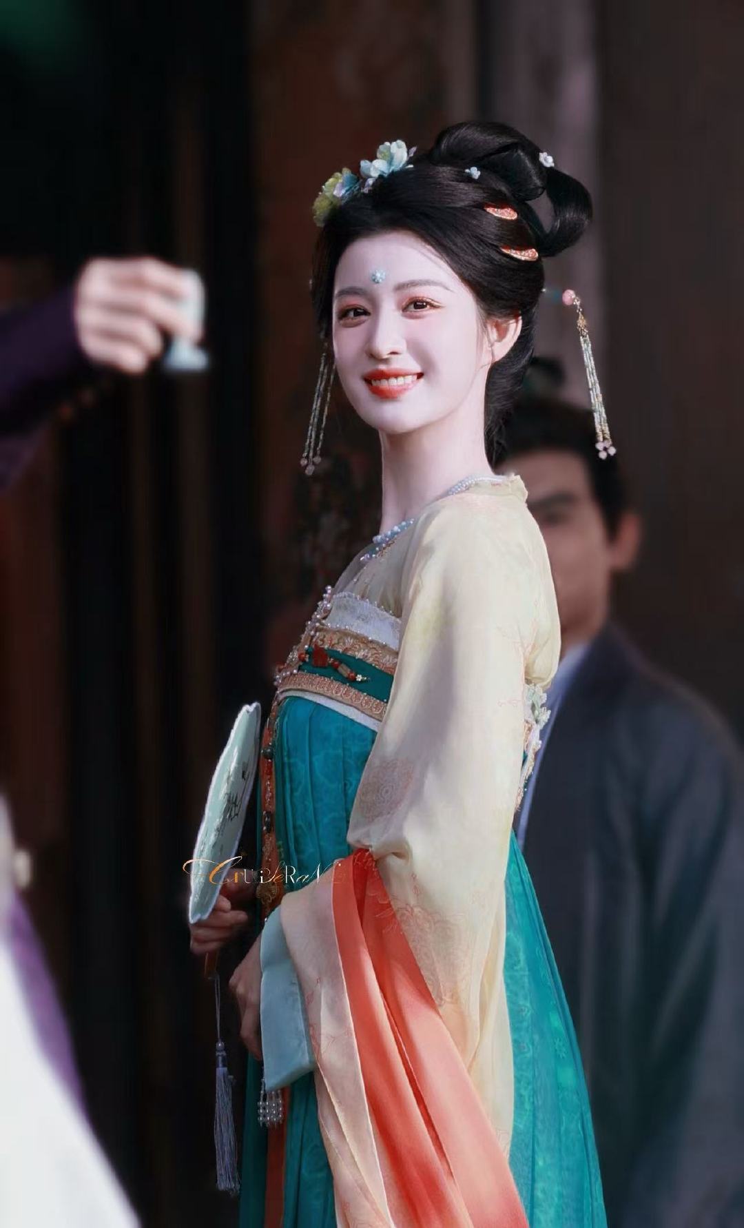 王楚然浮生神图王楚然浮生回眸笑王楚然神图已出 导演看你的了