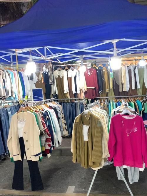 过去买东西淘宝、京东、买日用品、食品、电器等等，几千块钱的东西都是敢买了。

现