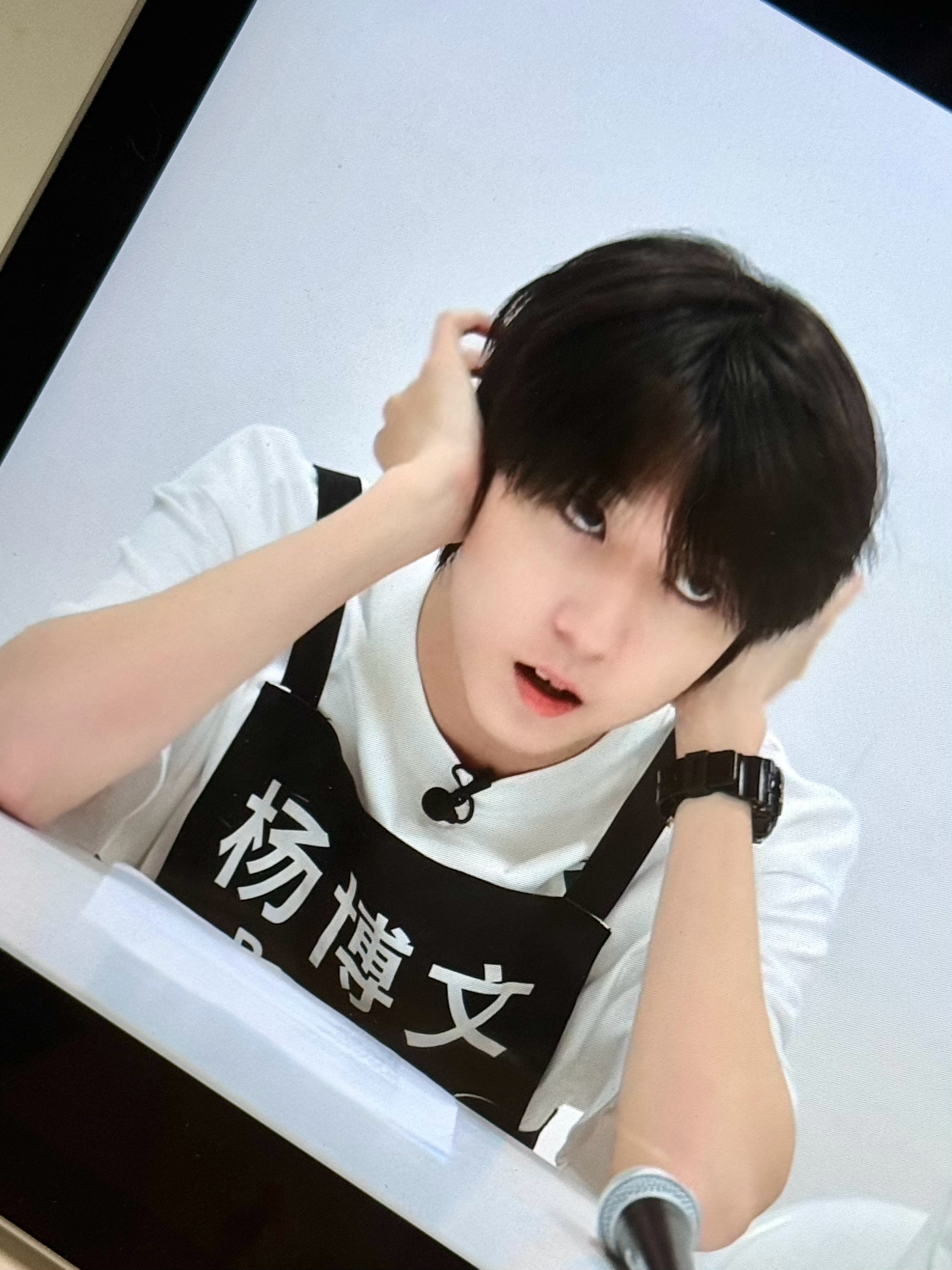 哎哟我家清纯兔儿(⁎⁍̴̛ᴗ⁍̴̛⁎)下三白赛高 