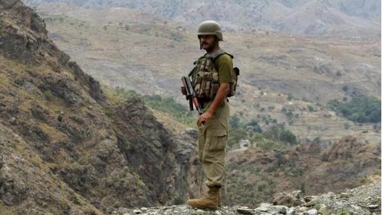 巴阿边境炮轰三周没停火，两边明明都在耗人力耗财力，谁都经不起长期折腾越打越耗不起