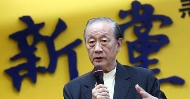 中美之间，已经没有回头路了。 美国 已经勒住中国经济的咽喉；而中国也正对着美国的