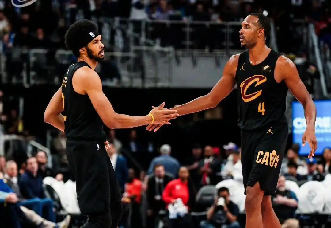 在刚刚结束的NBA东部半决赛G1中，底特律活塞坐镇主场以111-101力克克利夫