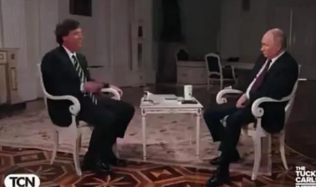 美国记者卡尔森采访普京，估计99%的美国人都听不懂。卡尔森说，俄军为什么进攻乌克