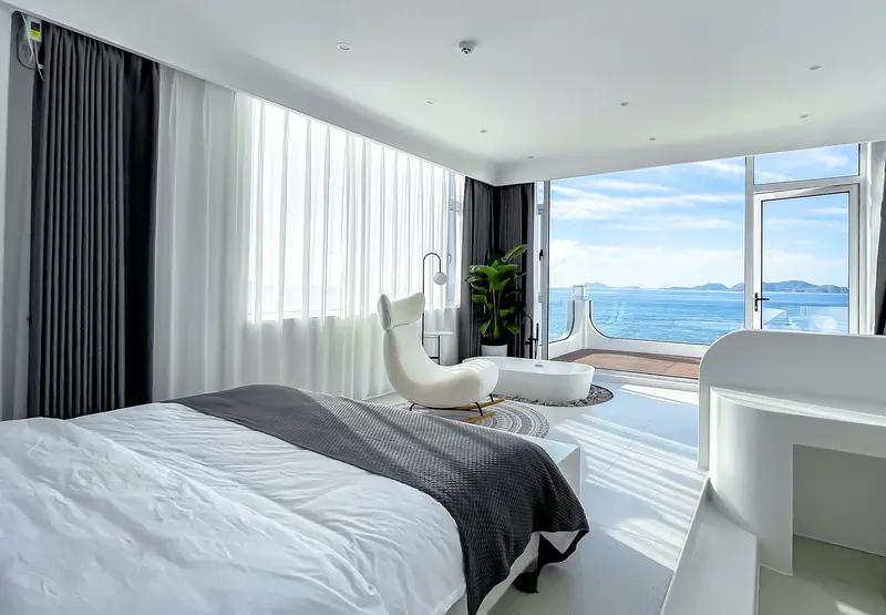 现在年轻人开始“整顿”旅游住宿了，那场面相当炸裂！打开旅游平台，各种“整顿”事迹