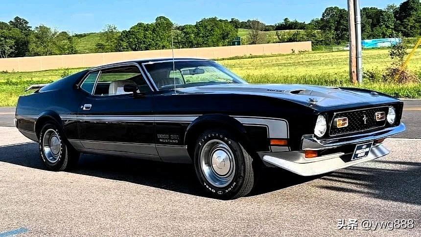 Boss车型代表了福特在肌肉车黄金时代性能工程的巅峰之作。这些赛车的设计目标是称