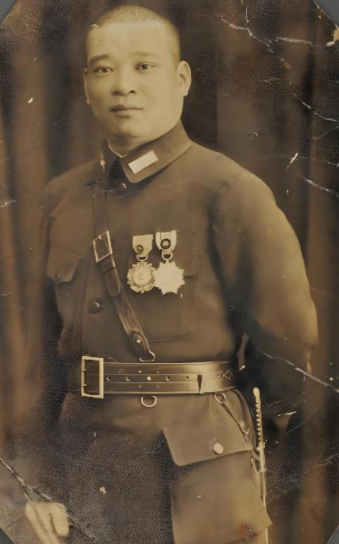 李敖曾在电视节目中大骂吴化文“很会耍”，“军阀、汉奸、国民党、共产党什么都做，谁