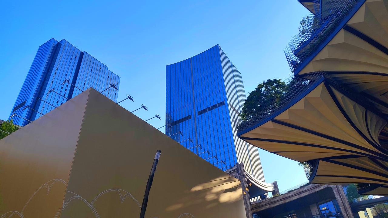 西北首家Apple Store（苹果直营店），终于尘埃落定了！这几天不少西安乡党
