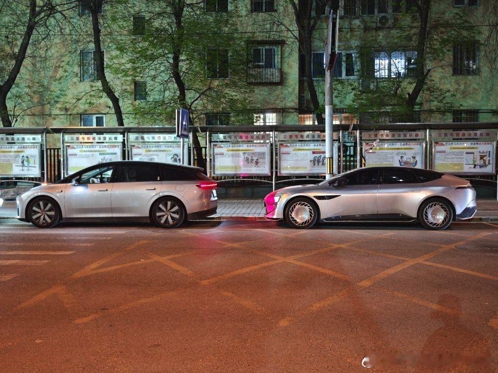 好家伙，哪个更科幻一些？辰哥话车