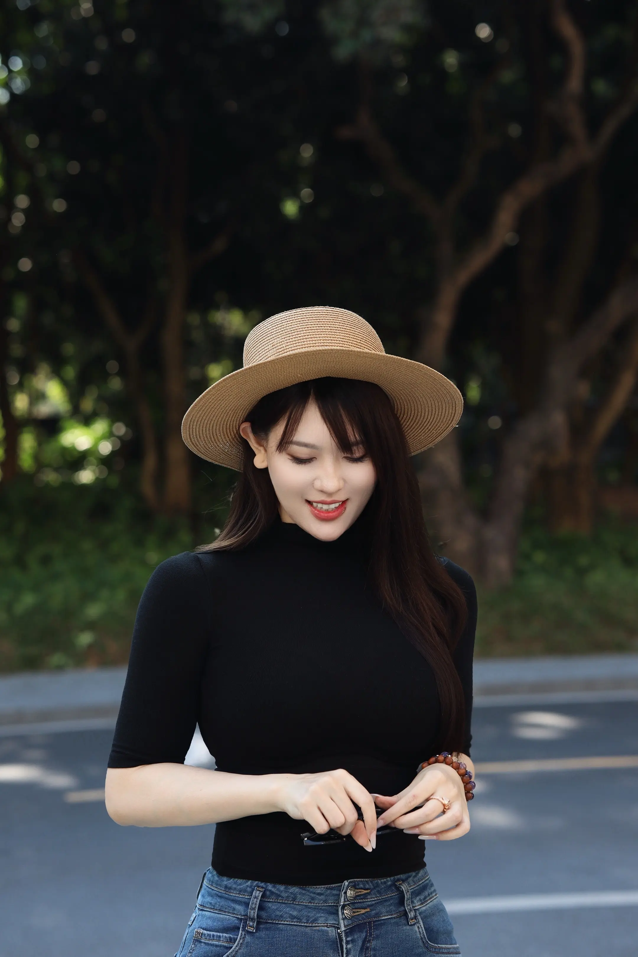 修自己的心，谁靠近我都幸福。心无所执，而生妙境