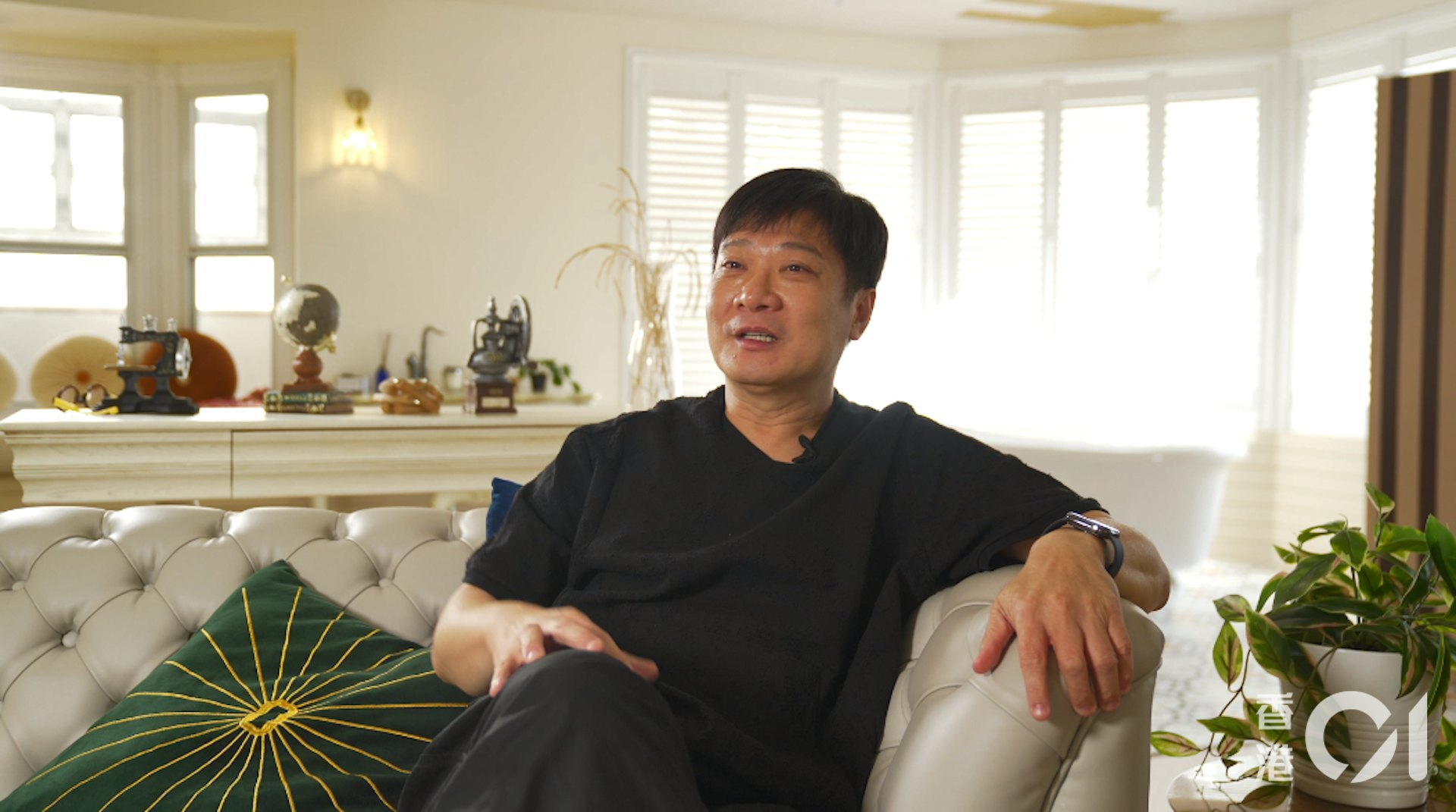 钱嘉乐重伤后有心理阴影，替洪金宝跳崖时想过辞职钱嘉乐入行超过 40 年，赶上七十
