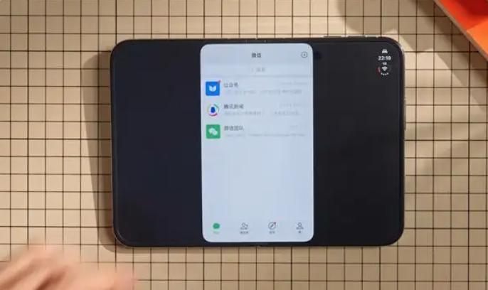 iPhone Duo微信不适配，登上热搜，引发热议。据了解，iPhone Duo