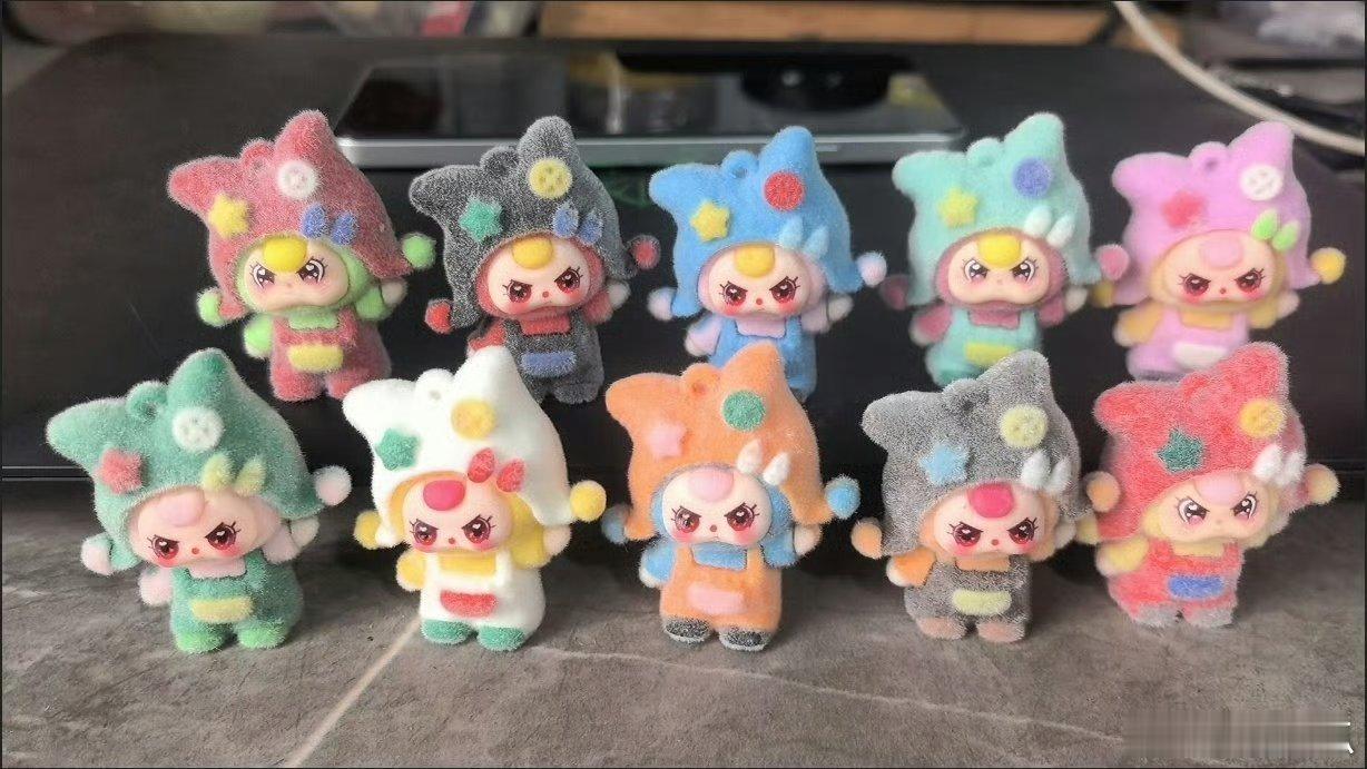 本周金粉及以上宝子的礼物，抽三位宝子送出一套10个植绒小公仔  抽奖详情