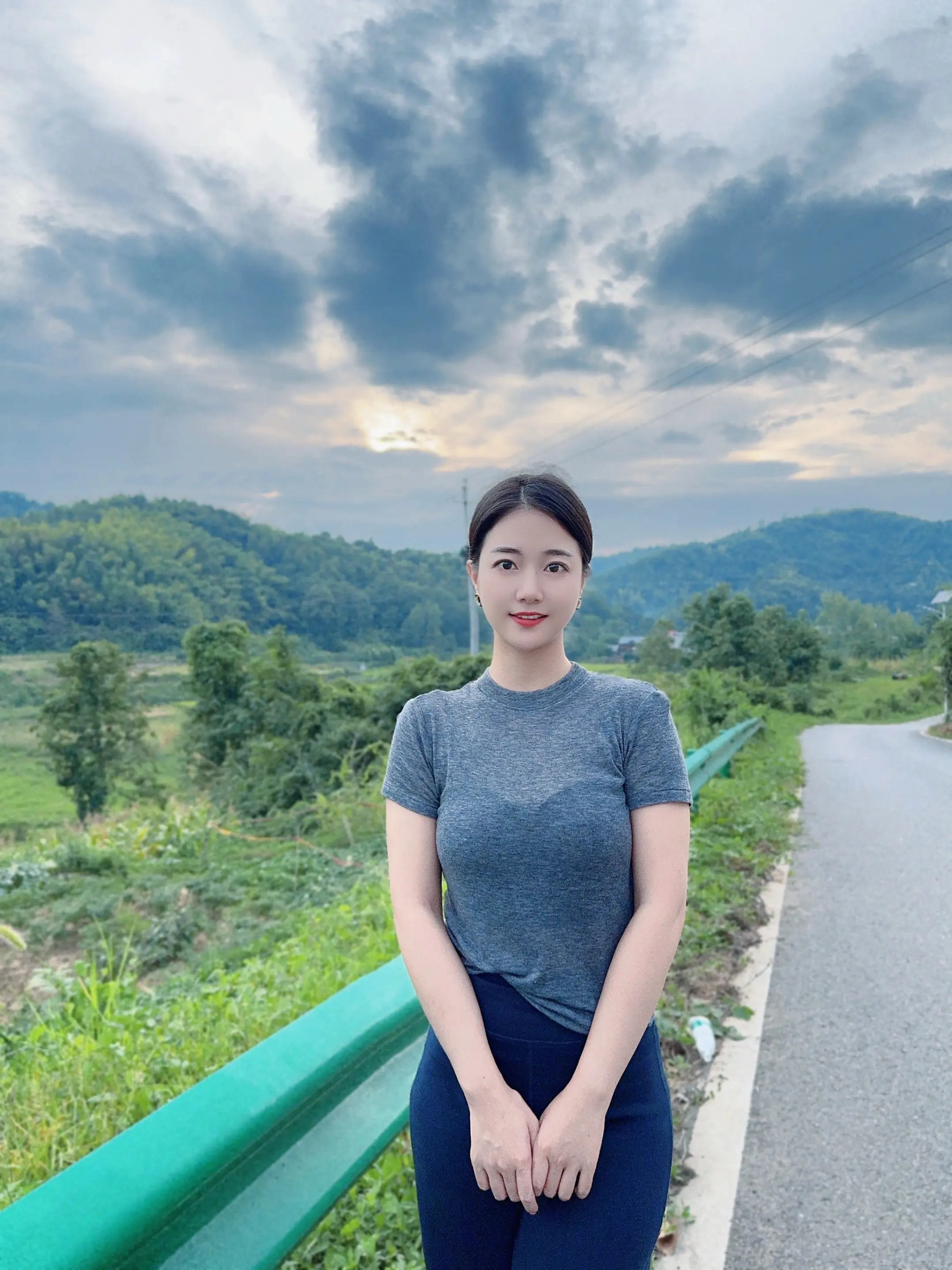 1987年8月的🐰，没对象没备胎，一个人，有人说我孤独，有人说我自由...