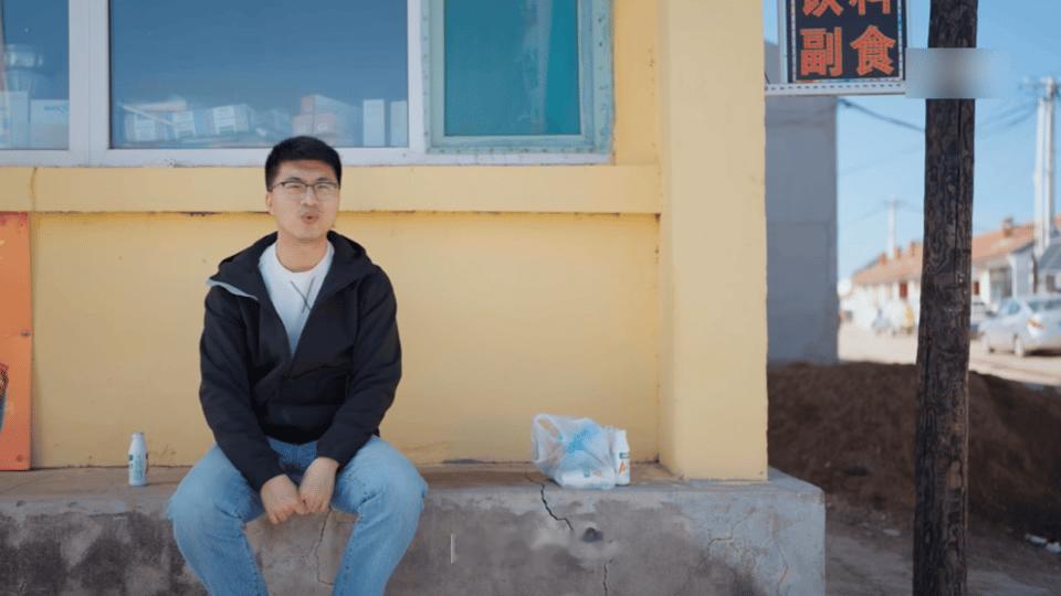 金兑的经历太戳普通人：迷茫中找不准方向，失眠、食不下咽，情绪失控到抽耳光，那份崩