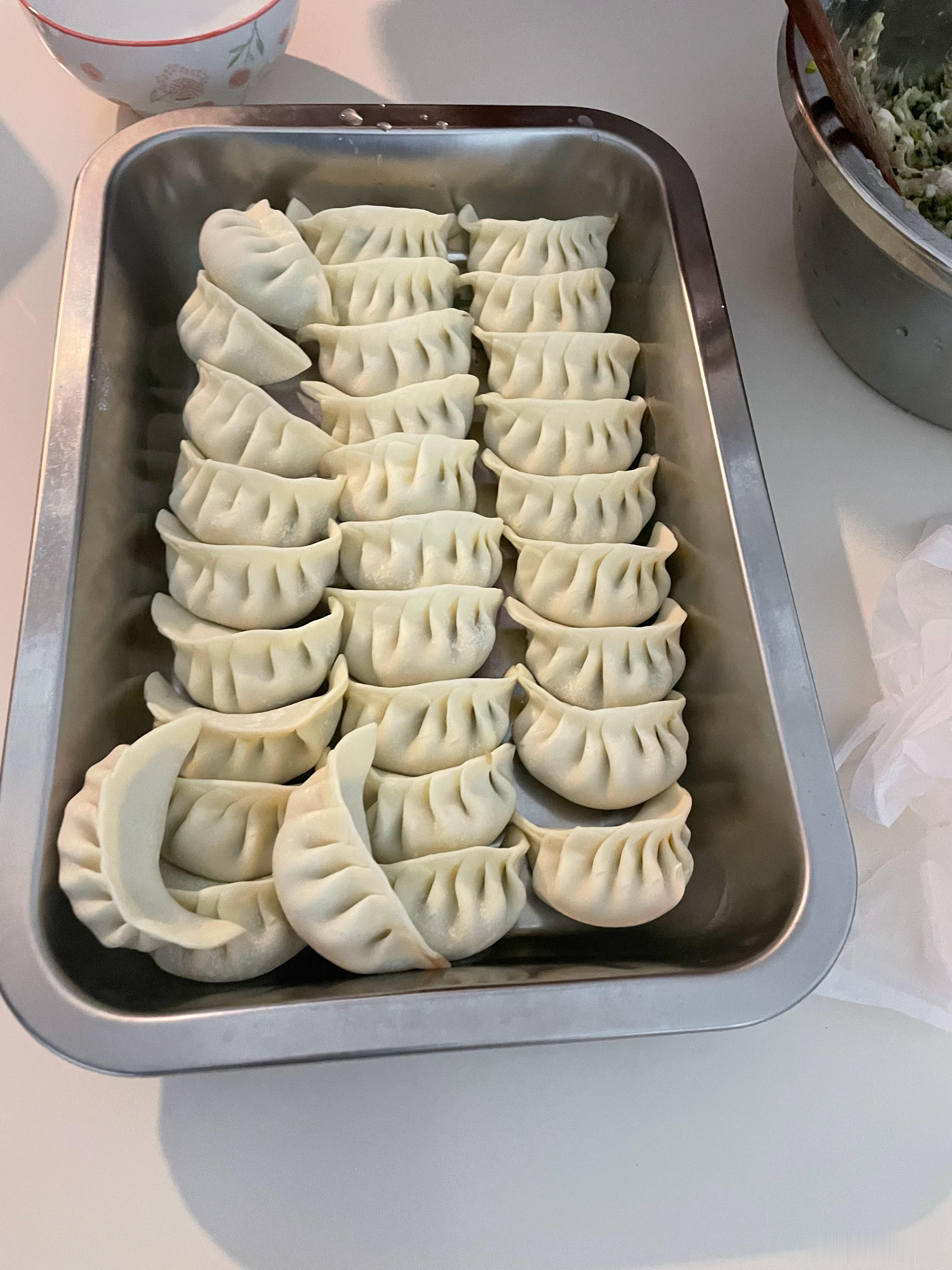 四川人的饺子，和这个表情包一样哦🥟 