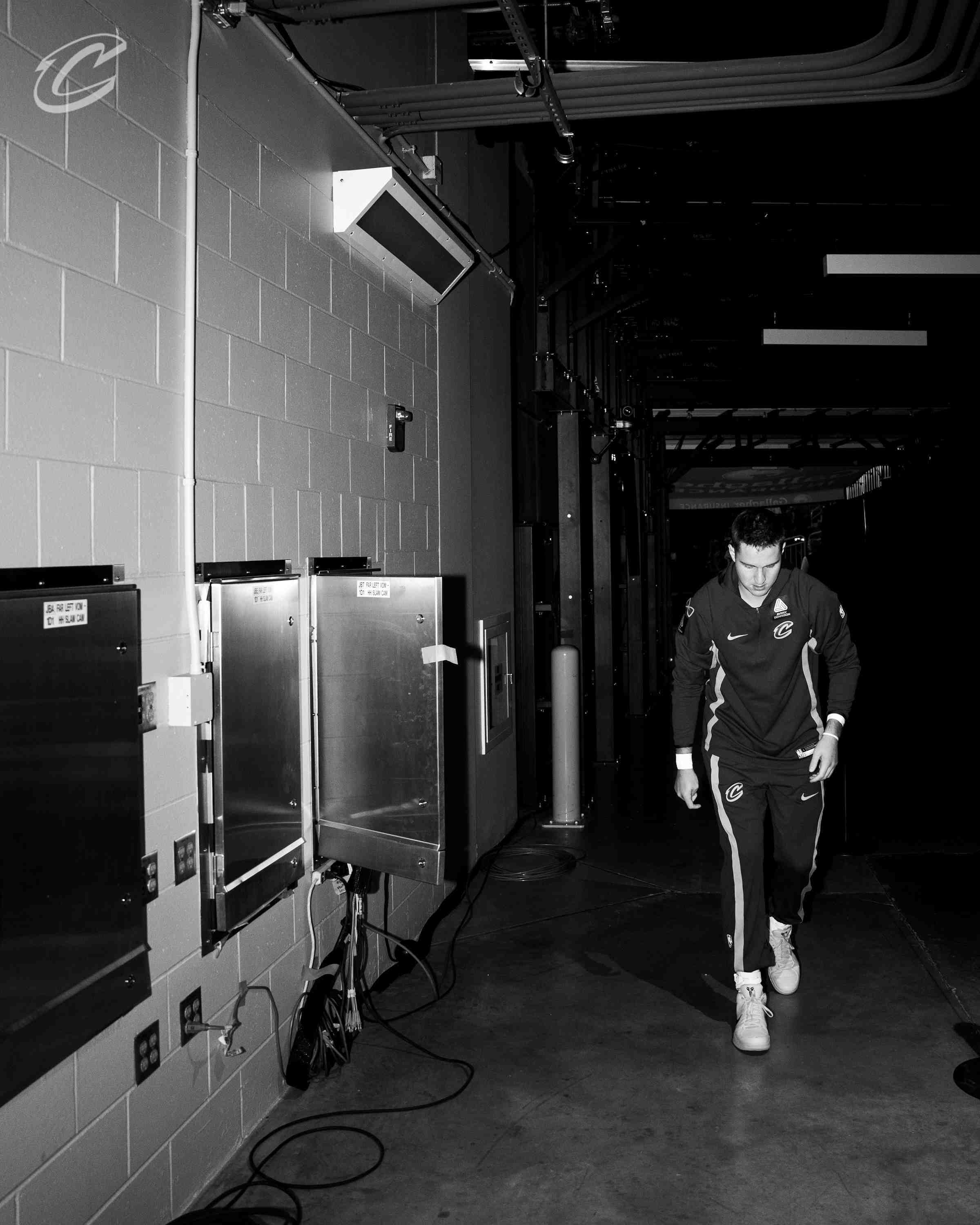 背上行囊，早起上班早上好家人们！骑士克利夫兰骑士nba