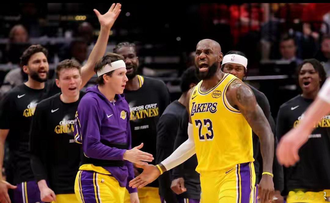 NBA季后赛 湖人vs雷霆 雷霆大胜湖人夺开门红！总分1-0 詹姆斯空砍27+6