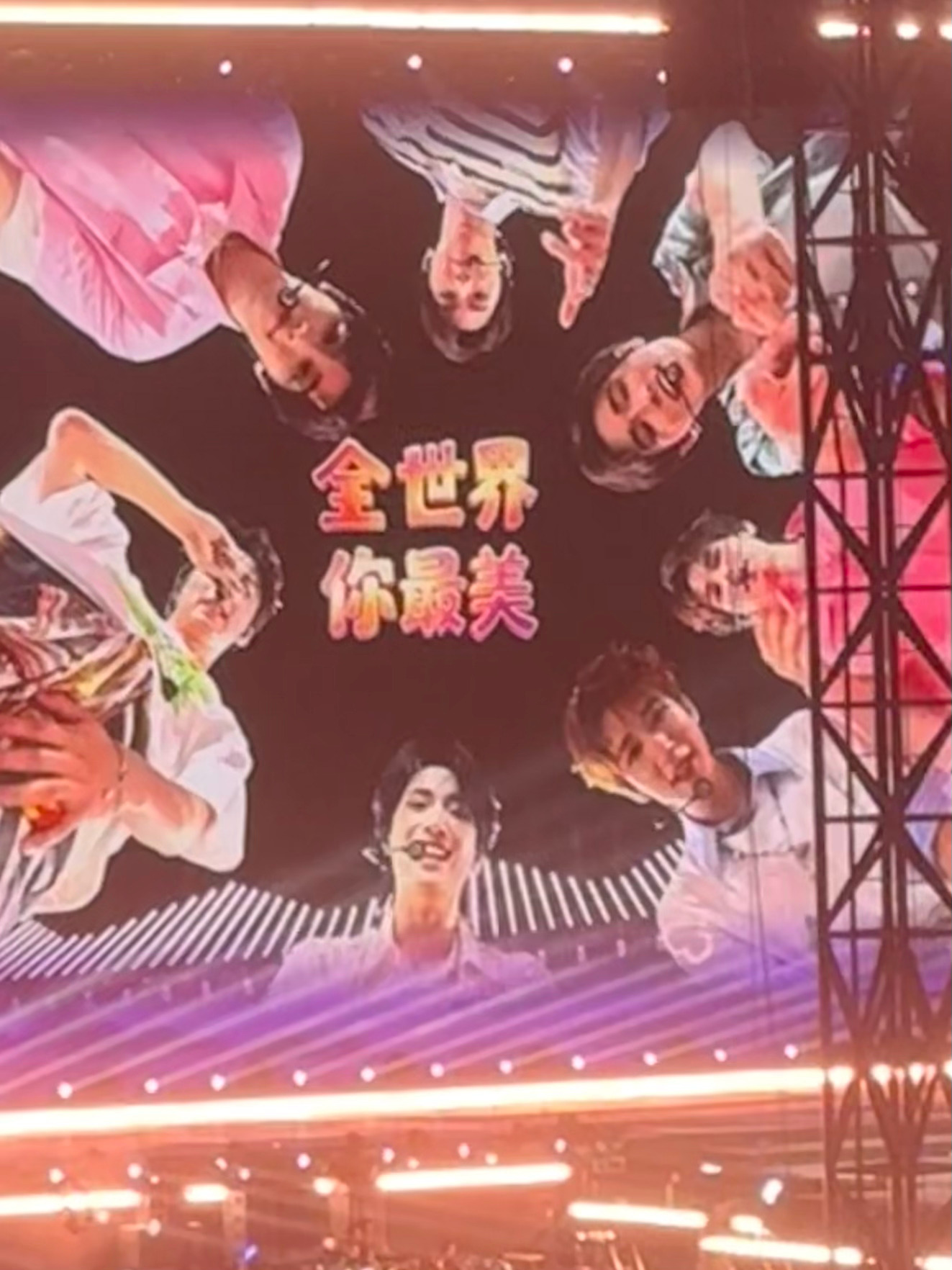 两个小脑袋！！！ 