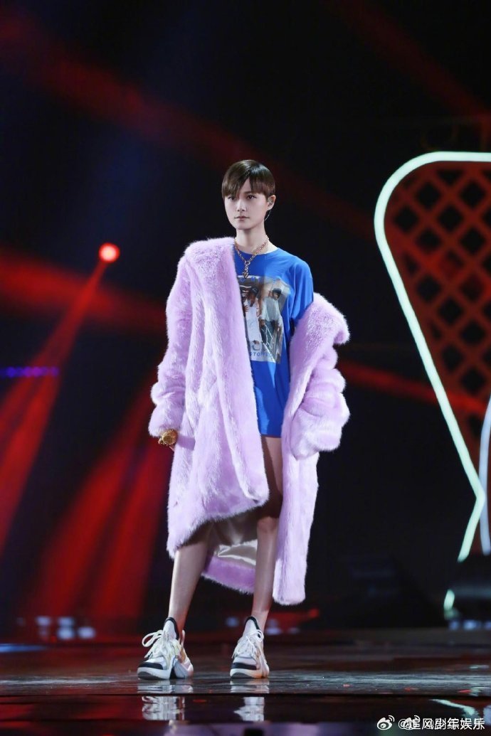 无间道导演刘伟强来看李宇春演唱会李宇春演唱会的嘉宾含金量太高了！无间道导演刘伟强