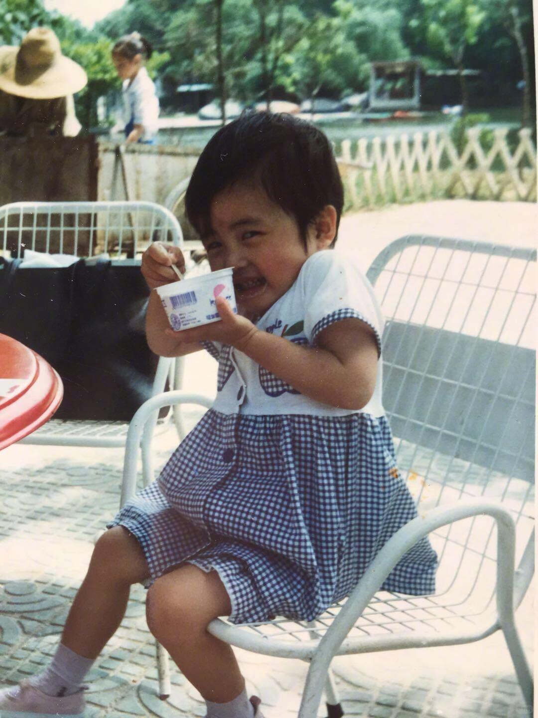 老师我们家梦妍可以当童模吗